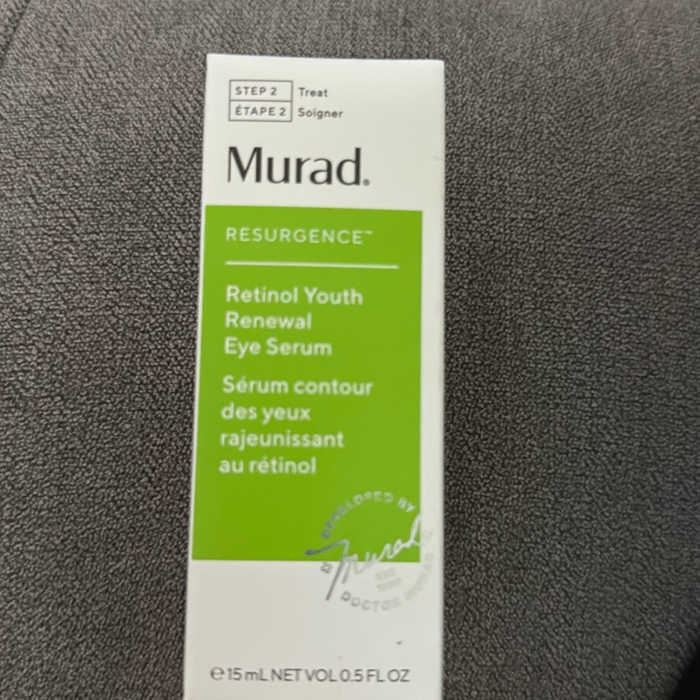 Murad Resurgence Retinol Youth Renewal Serum 1 f. oz./30 ml. New in box.